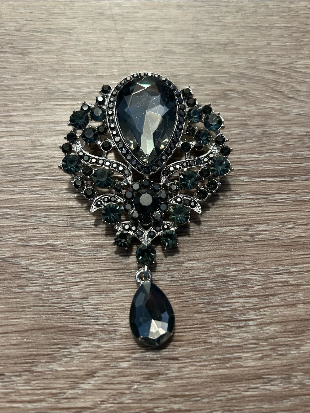 Teardrop Black Brooch